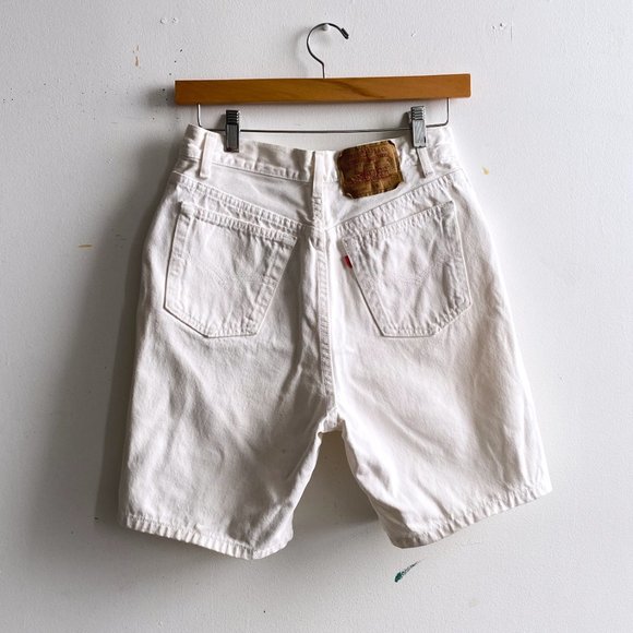 LEVIS White Shorts - Picture 7 of 8